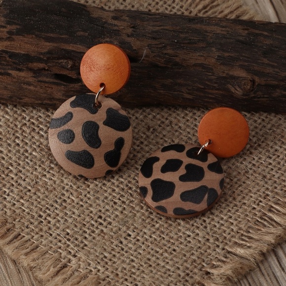 **WILLA* Round Leopard Pattern Wood Fashion Earrings - Picture 1 of 5